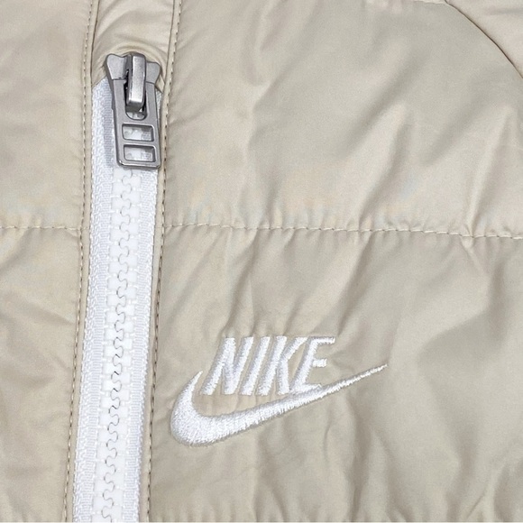 NIKE Legacy Puffer Therma-FIT Legacy Puffer Jacket - Picture 8 of 11